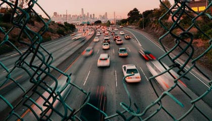 利来体育app下载-中甲冲超保级惨烈：收官战见分晓 张烈砸人逃红牌